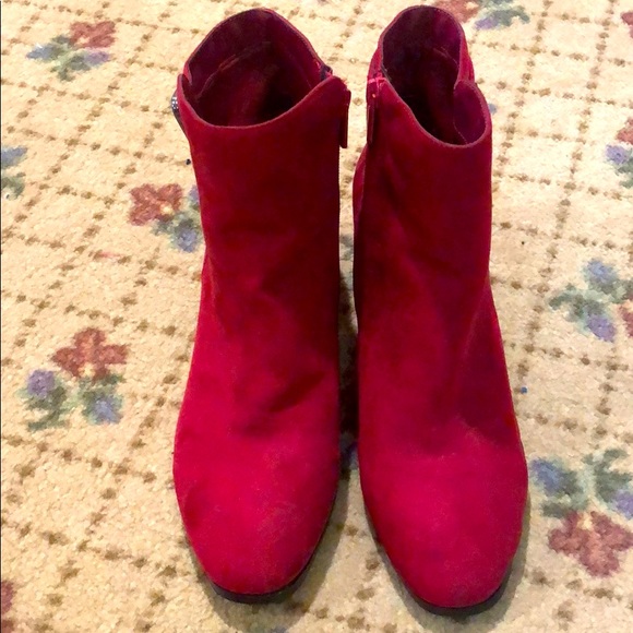 Boots - Picture 2 of 3